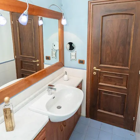 Marta Luxury Sea View And טאורמינה