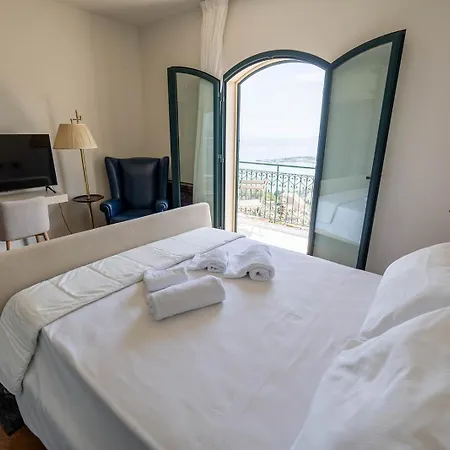 Marta Luxury Sea View And טאורמינה