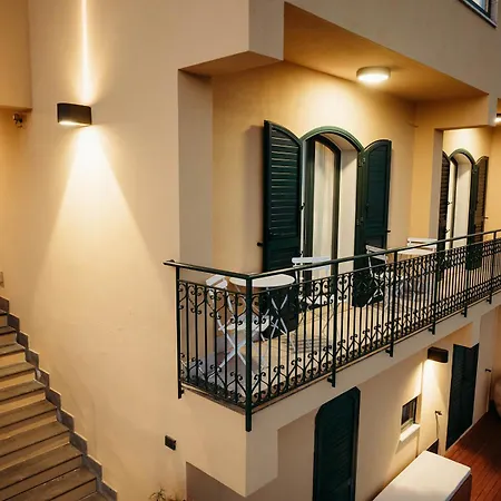 Marta Luxury Sea View And Vila *